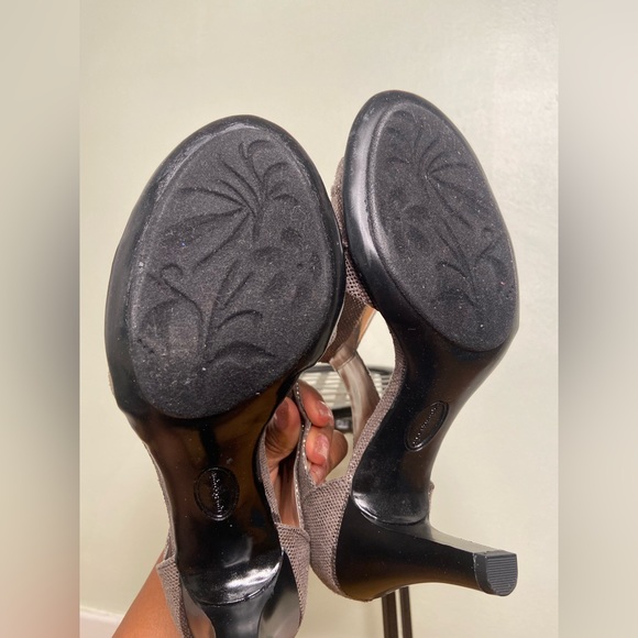 Heels Sandals Pewter Metallic by Apostrophe - Picture 6 of 13